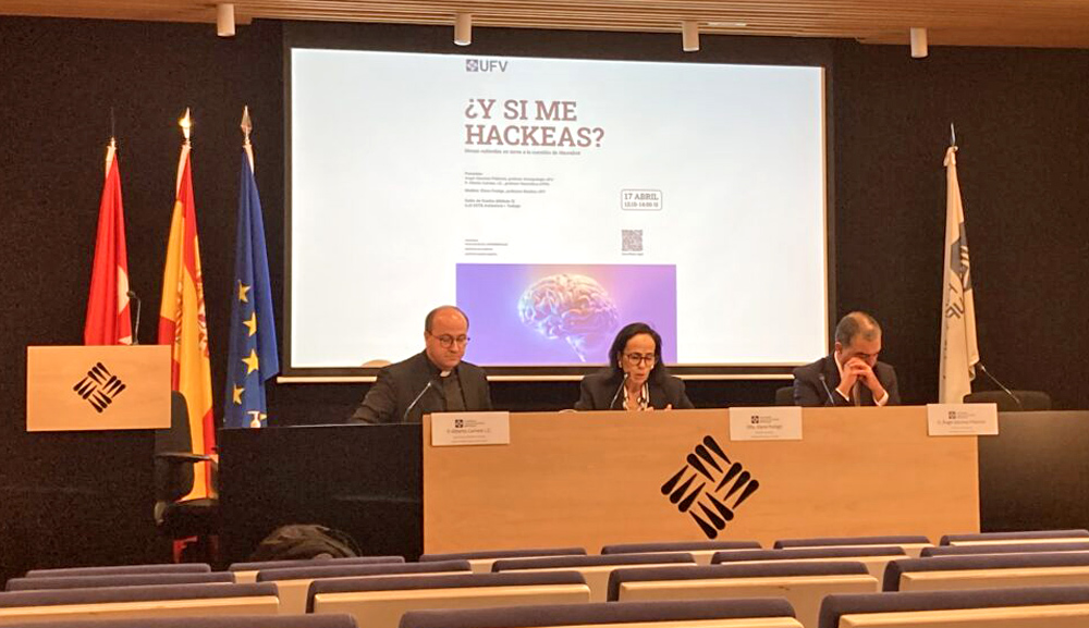 Father Rubén Revello, advisor to CADEBI, participates in the International Seminar ''Dignitas Infinita”