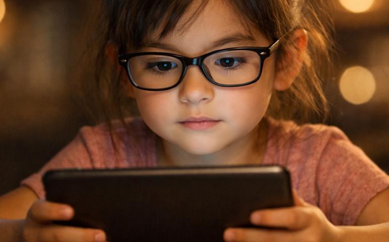 Childhood Myopia and Screens: A Collective Challenge
