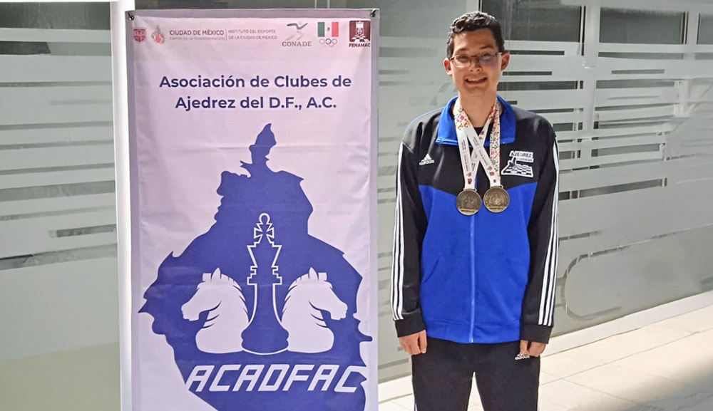 Andrey González Zhárikov, campeón estatal de ajedrez en la categoría Sub-20