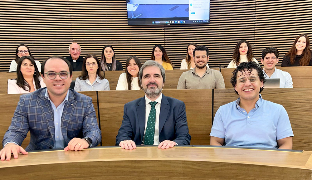 El Dr. Francisco Güell Pelayo ofrece ponencia sobre desafíos bioéticos y biojurídicos de la reproducción asistida