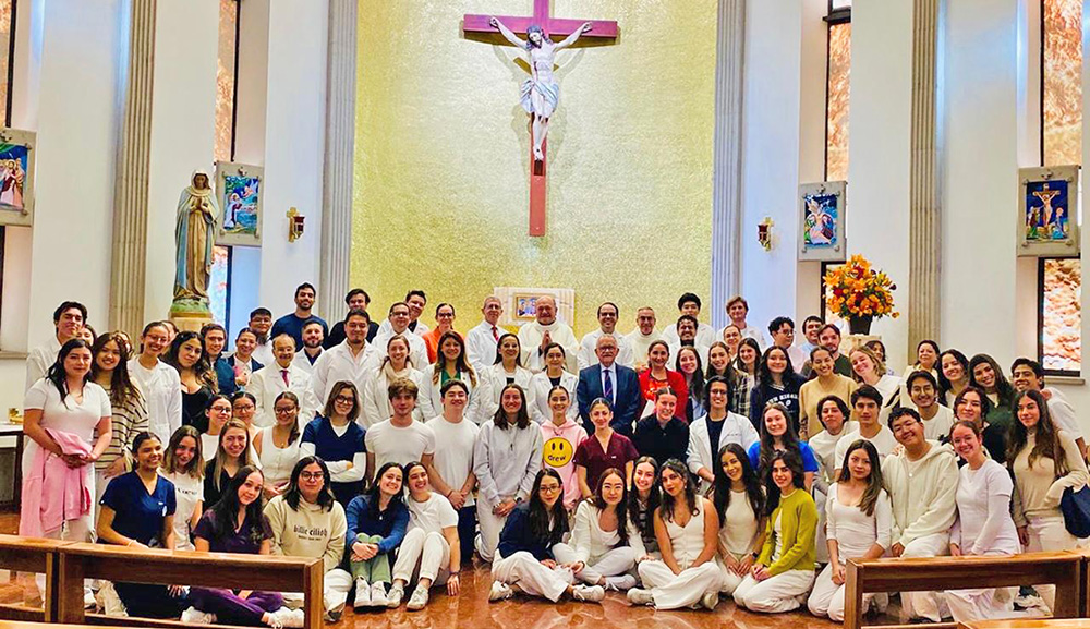 Universidad Anáhuac México celebra el Día del Médico con misa conmemorativa