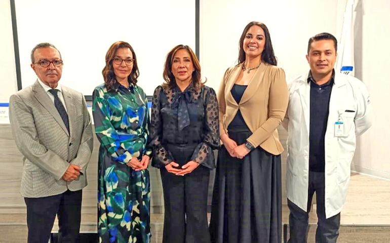 School of Bioethics present at the Ángeles Mocel Hospital Medical Conference 2025