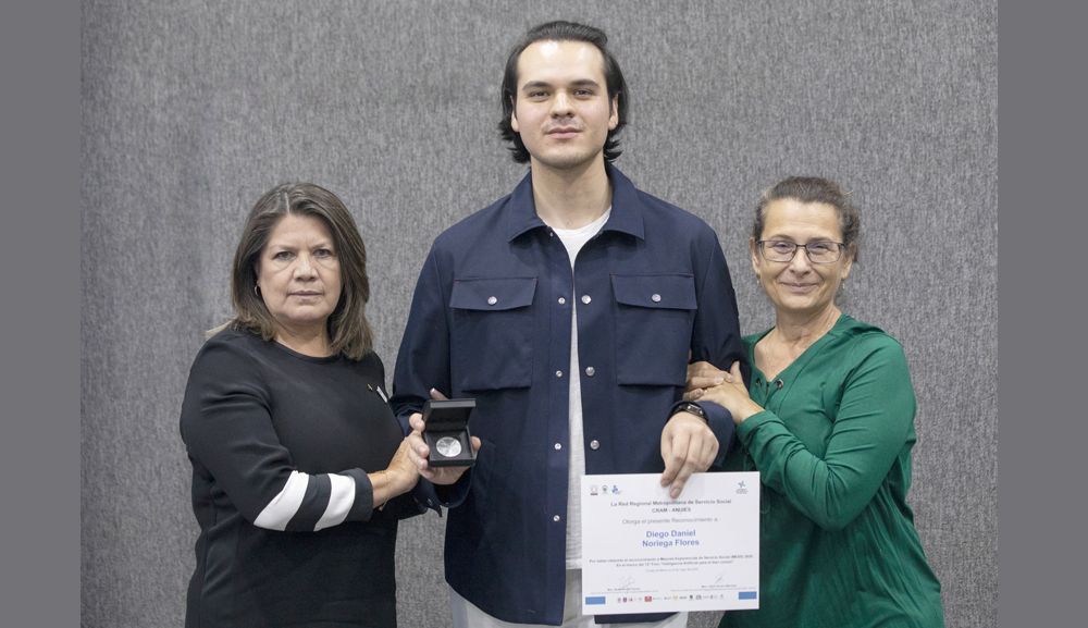 Diego Daniel Noriega Flores recibe el Reconocimiento MESS 2025