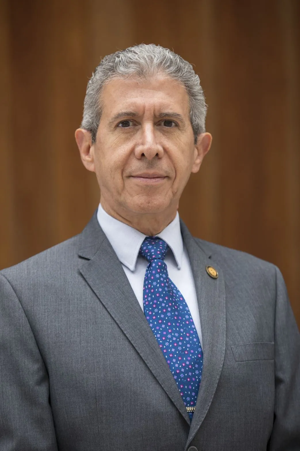 Coordinador Carlos Mendoza
