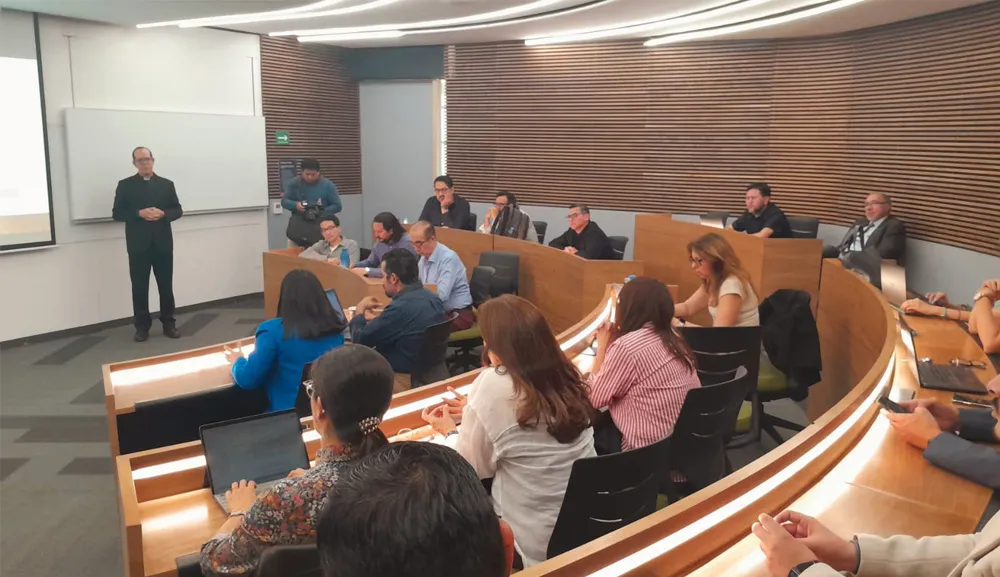 Presentamos el libro Fundamento en Movimiento del P. Juan Gabriel Ascencio